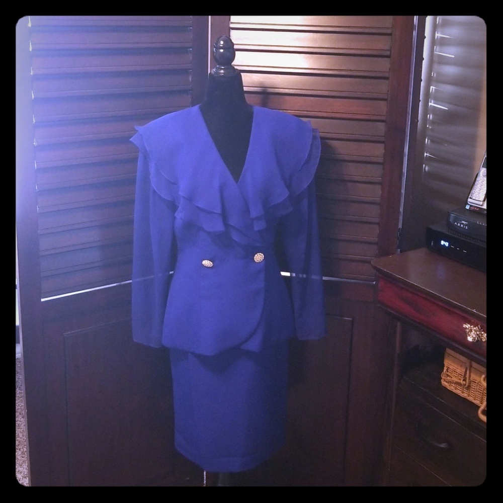 Elegant & Sophisticated Evening Skirt & Jacket